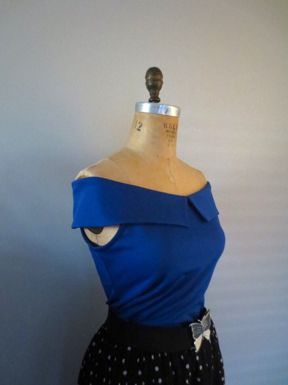 Unique Vintage 1950s Retro Blue Off-Shoulder Top - NWOT - Picture 2 of 9